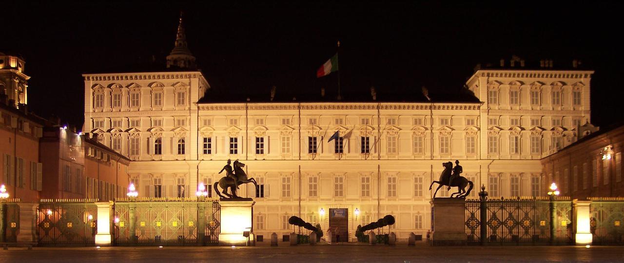 Colazione In Piazza Castello Acomodação com café da manhã Turim Exterior foto